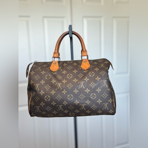 Louis Vuitton Handbags - Louis Vuitton Monogram Speedy 30